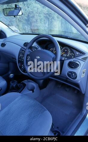 Innenraum des Ford Focus MK1 1998 5-türig. Stockfoto