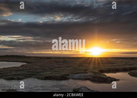 Morston Quay bei Sonnenuntergang, Norfolk, East Anglia, Großbritannien Stockfoto