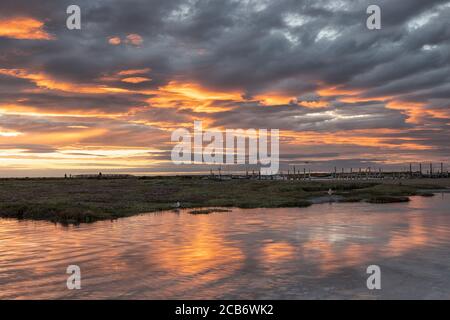 Morston Quay bei Sonnenuntergang, Norfolk, East Anglia, Großbritannien Stockfoto