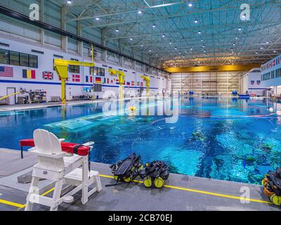 Houston, TX - USA - ca. 2020: Labor für neutrale Schwimmfähigkeit in Houston, Texas Stockfoto