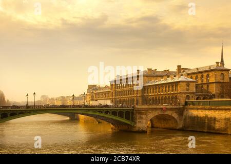 Pont Notre Dame über die seine, Ile de la Cite, Paris, Frankreich Stockfoto