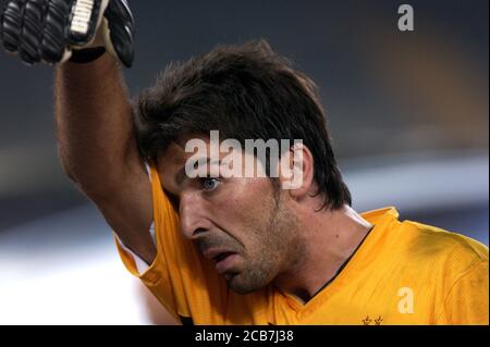 Turin Italien, 17. September 2003, 'Delle Alpi' Stadion, UEFA Champions League 2003/2004, FC Juventus- SK Galatasaray: Gianluigi Buffon vor dem Spiel Stockfoto