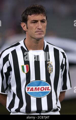 Turin Italien, 17. September 2003, 'Delle Alpi' Stadion, UEFA Champions League 2003/2004, FC Juventus- SK Galatasaray: Ciro Ferrara vor dem Spiel Stockfoto