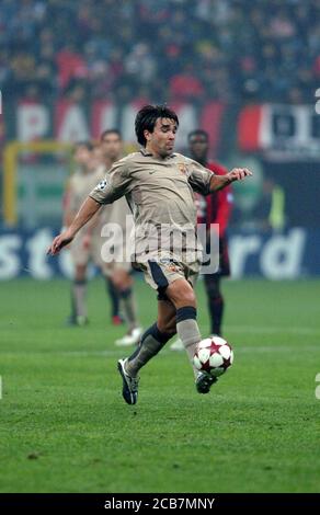 Mailand Italien, 20. Oktober 2004, 'SAN SIRO' Stadion, UEFA Champions League 2004/2005 , AC Mailand - FC Barcelona : Deco in Aktion während des Spiels Stockfoto