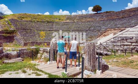 Griechenland, Epirus. Ruinen der Antike Dodoni.  Eines der größten Theater der griechischen Antike, könnte eine geschätzte 17.000 Zuschauern Platz. Stockfoto