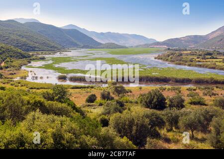 Kalodikiou See, oder Kalodiki See, in der Nähe von Parga, Epirus, Griechenland. Kalodikiou ist der See der Wasserlillies genannt. Es ist ein geschütztes Biotop und Heimat Stockfoto