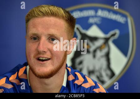 OLDHAM, ENGLAND - 11. August 2020. Davis Keillor-Dunn, nachdem er im Boundary Park angekommen war, um Oldham Athletic bei einem einjährigen Deal beizutreten. (Kredit: Eddie Garvey, Mi News) Kredit: MI Nachrichten & Sport /Alamy Live Nachrichten Stockfoto