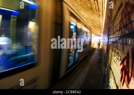 Straßenbahn in Perrache Tunnel, Lyon, Region Auvergne Rhone-Alpen, Frankreich Stockfoto