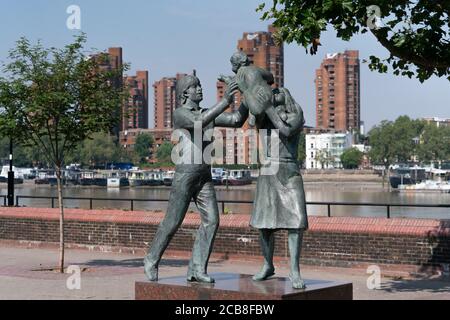 In der Stadt Statue auf Battersea Bridge Road, Wandsworth Flussseite Stockfoto