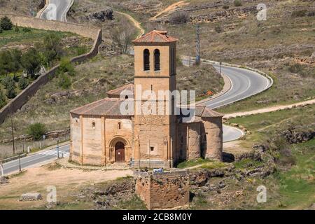 Segovia, Spanien - 24. April 2019: Iglesia de la Vera Cruz ist eine katholische Kirche in Segovia, Spanien Stockfoto