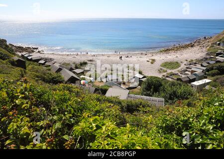 Church Ope Cove, ein kleiner abgeschiedener Strand auf der Ostseite der Isle of Portland und Teil der Jurassic Coast, in der Nähe von Wakeham, in Dorset, Großbritannien Stockfoto