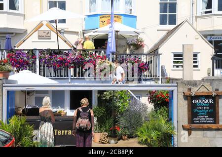 Das Harbour Terrace Restaurant am Custom House Quay in Weymouth Harbour, in Dorset, Großbritannien Stockfoto