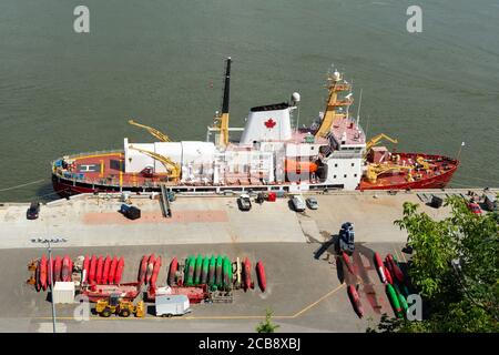 Das Eisbrecherschiff des Groseiliers dockte im Hafen von Quebec, Kanada an Stockfoto