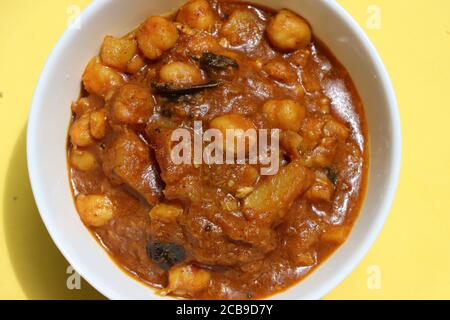 Chole Masala oder Chana Masala, Chickpea Curry, würzige Soße, indische Küche Stockfoto