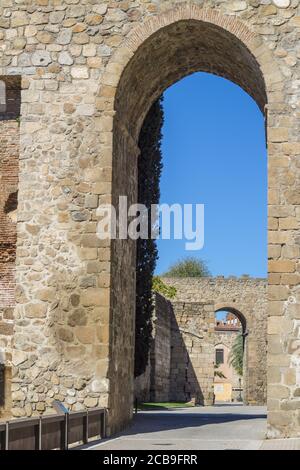 Vertikale Aufnahme von Es Baluard Museu d’Art Modern i Contemporani de Palm, Spanien Stockfoto