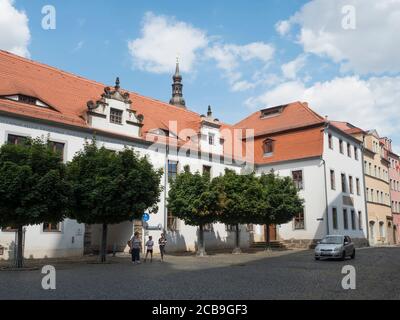 Zittau, Sachsen, Deutschland, 11. Juli 2019: Palast in der historischen Altstadt von Zittau Sommer sonniger Tag, blauer Himmel im Hintergrund Stockfoto