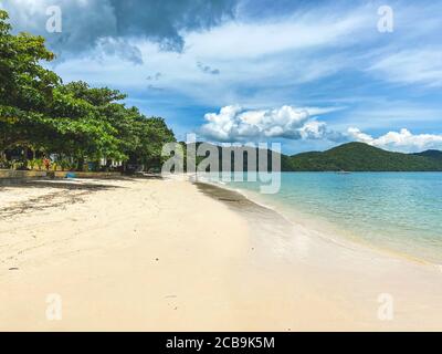 Blick auf das Paradies Santhiya Resort in Koh Yao Yai, Insel im Andamanensee zwischen Krabi und Phuket Thailand Stockfoto