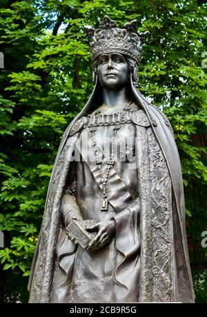 Buftea, Rumänien-19.07.2020, Marmorbüste Statue der Königin Marie von Rumänien, die Frau von König Ferdinand I. im Stirbey Palast platziert Stockfoto