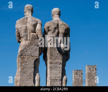 Skulpturen aus der NS-Zeit die Diskus-Werfer von Karl Albiker AT Olympiastadion Berlin Stockfoto