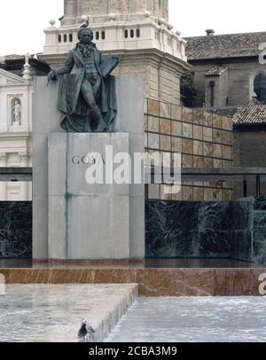 Spanien, Aragon, Saragossa. Denkmal des spanischen Malers Francisco de Goya (1746-1828) auf dem Pilar Platz. Es wurde von dem Architekten Jose Beltran Navarro (1902-1974) und dem Bildhauer Federico Mares (1893-1991) gebaut. Eingeweiht im Oktober, 8, 1860. Details. Stockfoto