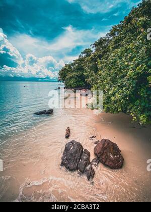 Blick auf das Paradies Santhiya Resort in Koh Yao Yai, Insel im Andamanensee zwischen Krabi und Phuket Thailand Stockfoto