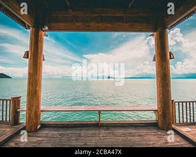 Blick auf das Paradies Santhiya Resort in Koh Yao Yai, Insel im Andamanensee zwischen Krabi und Phuket Thailand Stockfoto