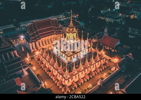 Luftaufnahme des Loha Prasat-Tempels in der Altstadt von Bangkok In Thailand Stockfoto