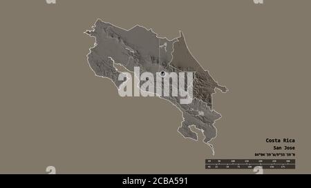 Entsättigte Form von Costa Rica mit seiner Hauptstadt, der wichtigsten regionalen Teilung und der getrennten Limón-Bereich. Beschriftungen. Farbige Höhenkarte. 3D-Rendering Stockfoto