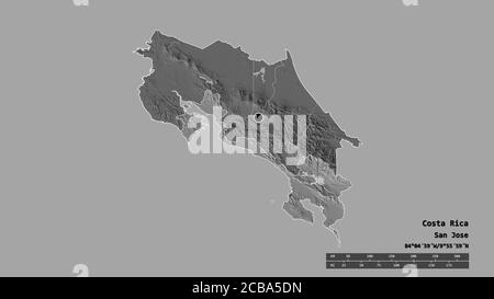 Entsättigte Form von Costa Rica mit seiner Hauptstadt, Hauptregionalteilung und dem abgetrennten Puntarenas-Gebiet. Beschriftungen. Höhenkarte mit zwei Ebenen. 3D-Renderin Stockfoto