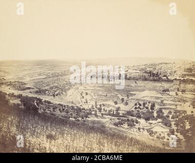 Garten von Gethsemane und Blick auf Jerusalem, 1860er Jahre. Stockfoto