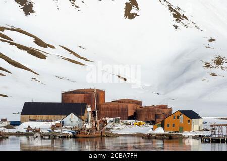 Ehemalige Walfangstation Grytviken, King Edward Cove, Südgeorgien, Südgeorgien und die Sandwichinseln, Antarktis Stockfoto