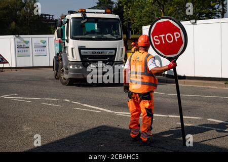 Laufende Bauarbeiten am geplanten Ort des Athleten heute Morgen. Die Organisatoren der Commonwealth Games 2022 in Birmingham planen nicht mehr, ein Dorf für Athleten auf einem einzigen Platz zu nutzen. Die Unterkunft sollte im Stadtteil Perry Barr gebaut werden, aber die Coronavirus-Pandemie hat das Denken verändert, und drei Standorte werden nun alternativ genutzt. Stockfoto