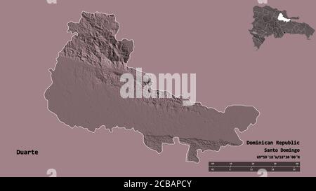 Form von Duarte, Provinz der Dominikanischen Republik, mit seiner Hauptstadt isoliert auf festem Hintergrund. Entfernungsskala, Regionenvorschau und Beschriftungen. Farbige Ele Stockfoto