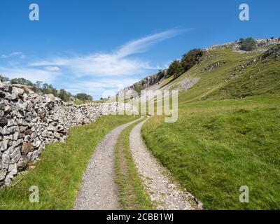 Hill Walking in der Nähe Settle in Craven in den Yorkshire Dales Nationalpark Stockfoto