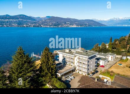 Landschaft des Lago Maggiore im Wintertag, Ispara, Provinz Varese, Italien Stockfoto