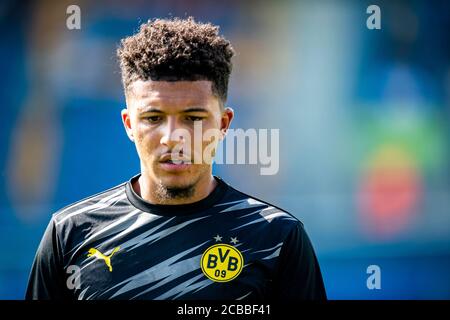 12. August 2020, Österreich, Altach: Fußball: Testspiele, SC Altach - Borussia Dortmund am 12.08.2020 in der Cashpoint Arena. Jadon Sancho wärmt sich auf. Foto: David Inderlied/dpa Stockfoto