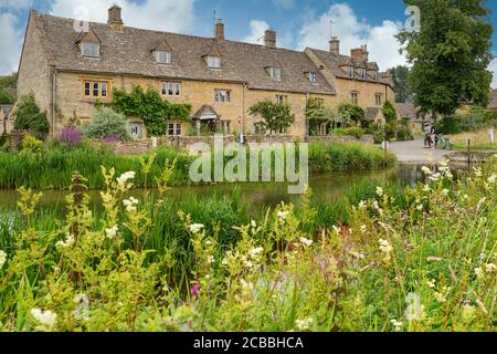Das Dorf Cotswolds von Lower Slaughter Stockfoto
