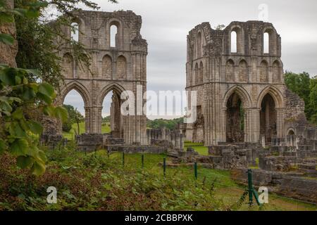 Roche Abbey, Gemeinde Maltby, Rotherham, South Yorkshire, Englisches Erbe, geplantes Denkmal, historische Stätte, Struktur, Garten, Umwelt. Stockfoto