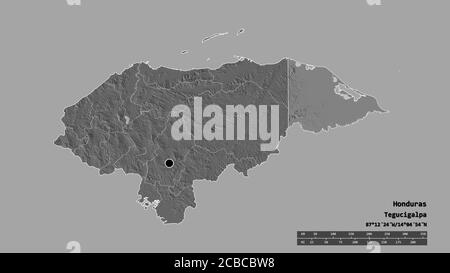 Entsättigte Form von Honduras mit seiner Hauptstadt, Hauptregionalteilung und dem abgetrennten Gracias a Dios Gebiet. Beschriftungen. Höhenkarte mit zwei Ebenen. 3D-Rendering Stockfoto