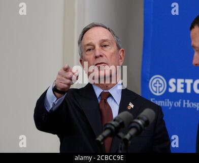 Austin, Texas, USA, 18. Januar 2008: New Yorker Bürgermeister Michael Bloomberg spricht mit Reportern über eine neue Krebsgesundheitsinitiative. ©Bob Daemmrich Stockfoto