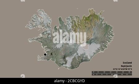 Entsättigte Form von Island mit seiner Hauptstadt, Hauptregionalteilung und dem abgetrennten Hálshreppur-Gebiet. Beschriftungen. Satellitenbilder. 3D-Rendering Stockfoto