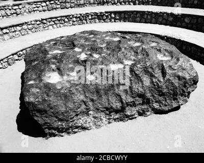 Hoba Meteorit in Namibia gefunden ist der größte Meteorit auf der Erde. Schwarzweiß-Bild. Stockfoto