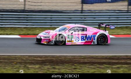 Oschersleben, Deutschland, 28. April 2019: Der Schweizer Rennfahrer Nikolaj Rogivue fährt den Audi R8 LMS während eines GT-MEISTERWAGENRENNENS Stockfoto