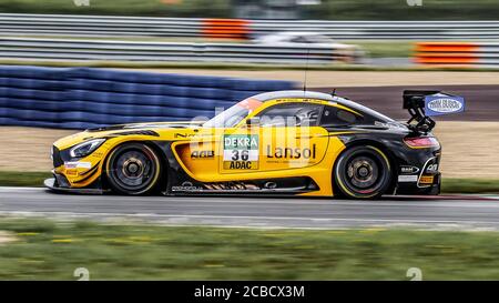 Oschersleben, Deutschland, 28. April 2019: Aidan Read fährt einen Mercedes-AMG GT bei einem GT-MEISTERWAGENRENNEN in der Motorsport Arena in Oschersleben. Stockfoto