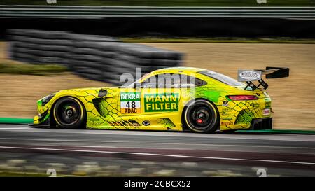 Oschersleben, Deutschland, 28. April 2019: Rennfahrer Fabian Vettel fährt einen Mercedes AMG GT3 während eines GT-MEISTERWAGENRENNENS in der Motorsport Arena Stockfoto