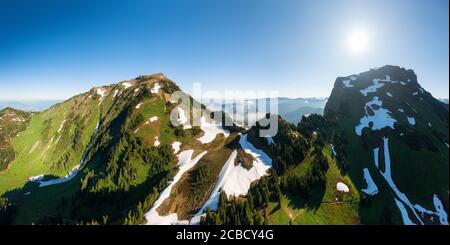 Luftpanoramic Blick auf Cheam Mountain Stockfoto