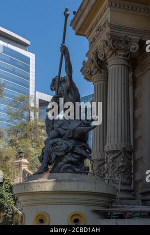 Neptun-Brunnen auf der Terrasse des Santa Lucia-Hügels in Santiago, Chile Stockfoto