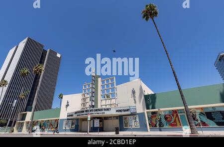 Hollywood, USA. August 2020. The Art of Elysium mit der Kunst von Shepard Fairey im Hollywood Palladium. Dies ist der 23. Jahrestag des Kunstprogramms, das Geld sammelt, um die Kunstprogramme und Organisationen zu unterstützen, die Menschen in Not in Los Angeles helfen. Hollywood, CA USA 12/2020 (Foto: Ted Soqui/SIPA USA) Quelle: SIPA USA/Alamy Live News Stockfoto
