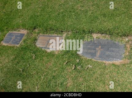 Culver City, California, USA 11. August 2020 EIN allgemeiner Blick auf die Atmosphäre des Schauspielers/Stimmschauspielers Charles Dawson 'Daws' Butlers Grab auf dem Holy Cross Cemetery am 11. August 2020 in Culver City, Kalifornien, USA. Foto von Barry King/Alamy Stockfoto Stockfoto