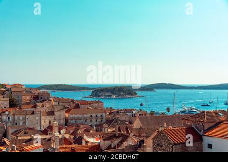 Luftaufnahme der Stadt Hvar auf der Insel, Kroatien. Stockfoto